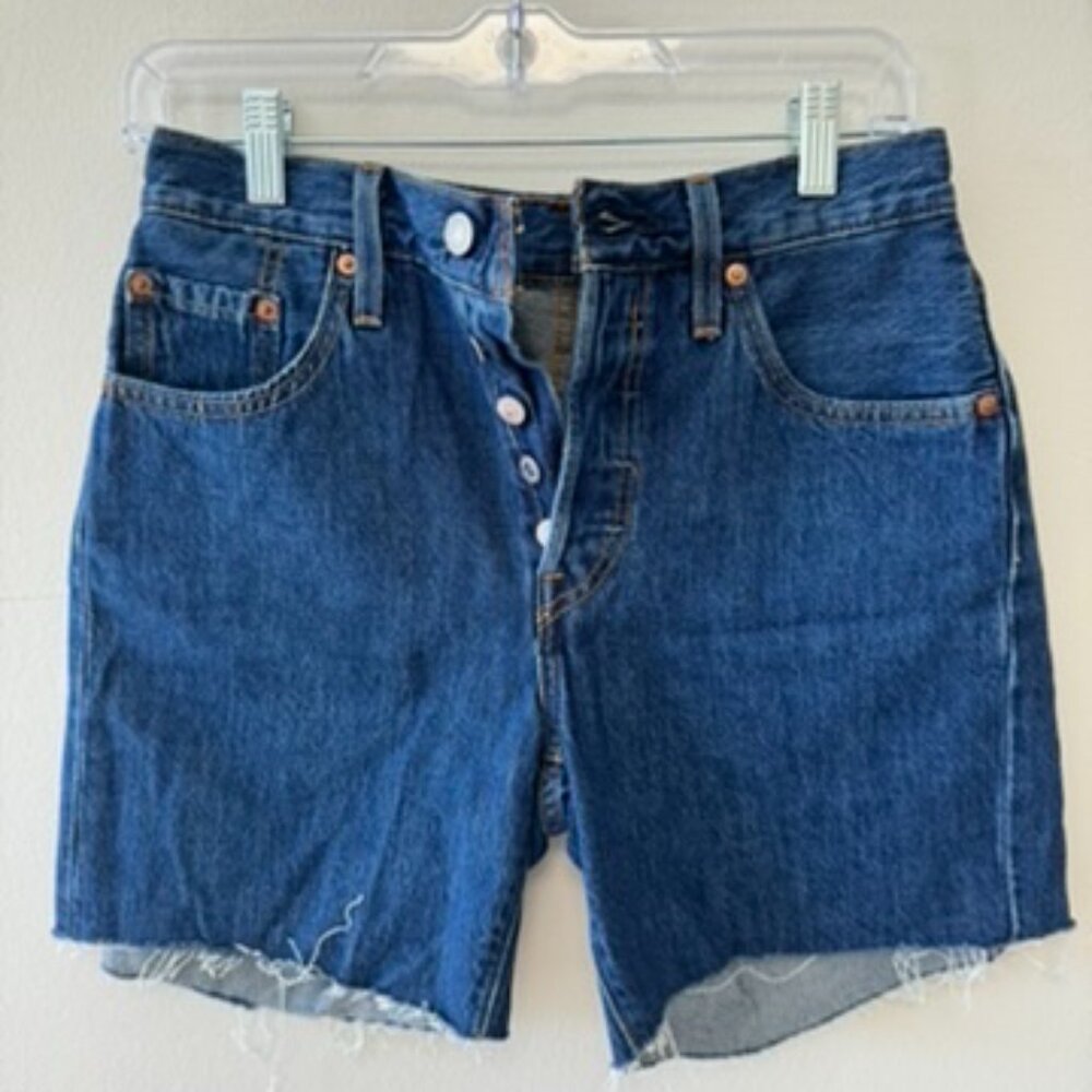 Hemmed Midi Levi's 501 Shorts